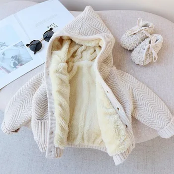 2023 Новая осенне-зимняя одежда Для девочек С утолщенным капюшоном Плюс флисовый свитер, пальто с карманами, женский кардиган для маленьких детей