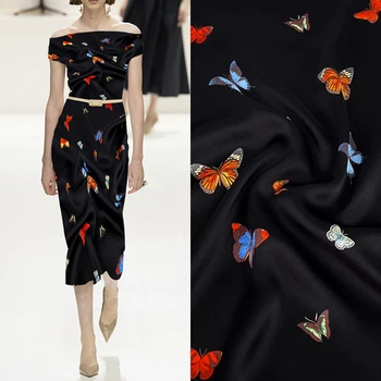 Разноцветные бабочки на черной основе, шифоновая ткань с принтом ярдом, для свадебного платья, ткани Чонсам, шарфа и поделок своими руками
