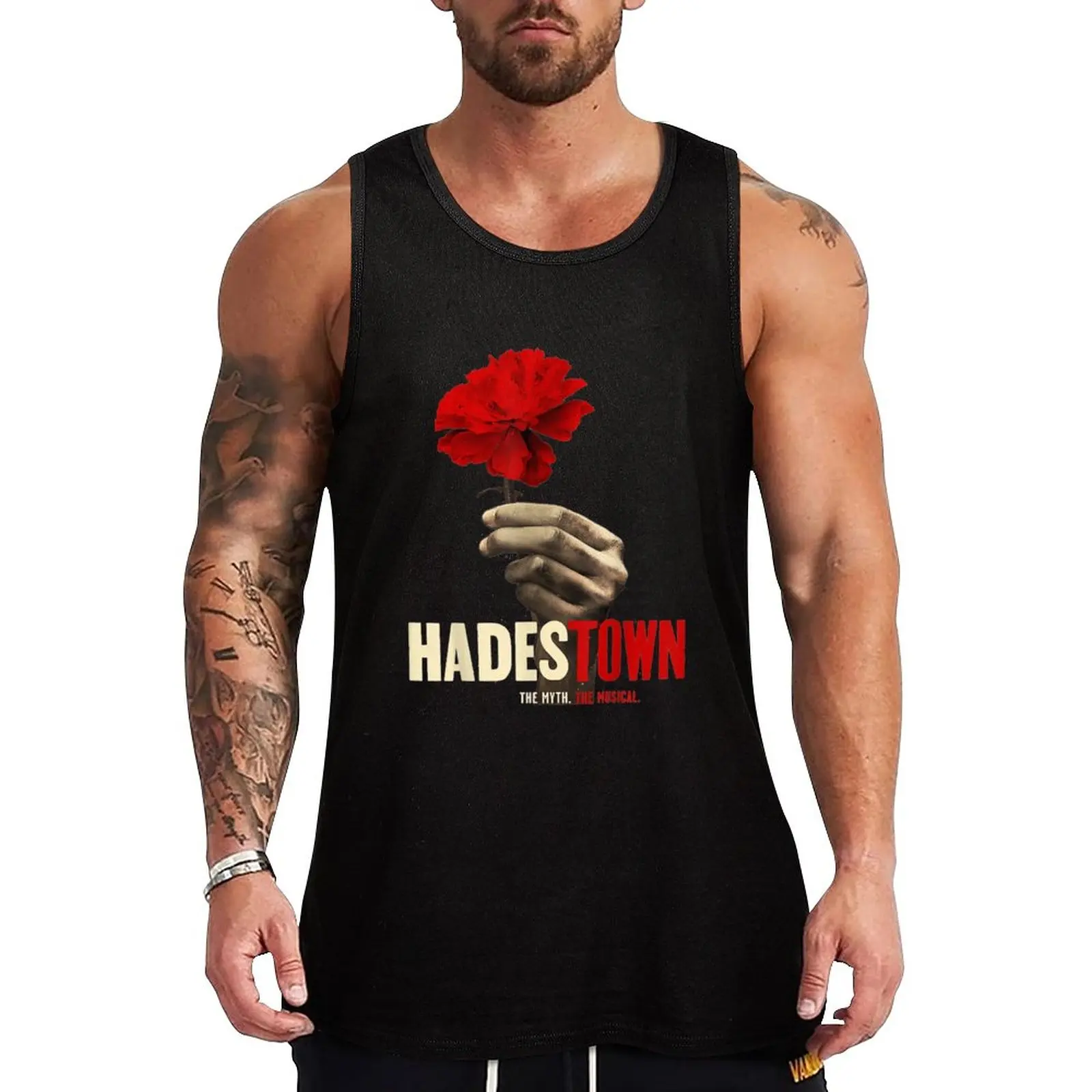 Нью-Хэдстаун - Цветок Хэдстауна - Мюзикл Хэдстауна - Бродвейские Мюзиклы - Мужская футболка с цветочным принтом Hades Town Изображение 0