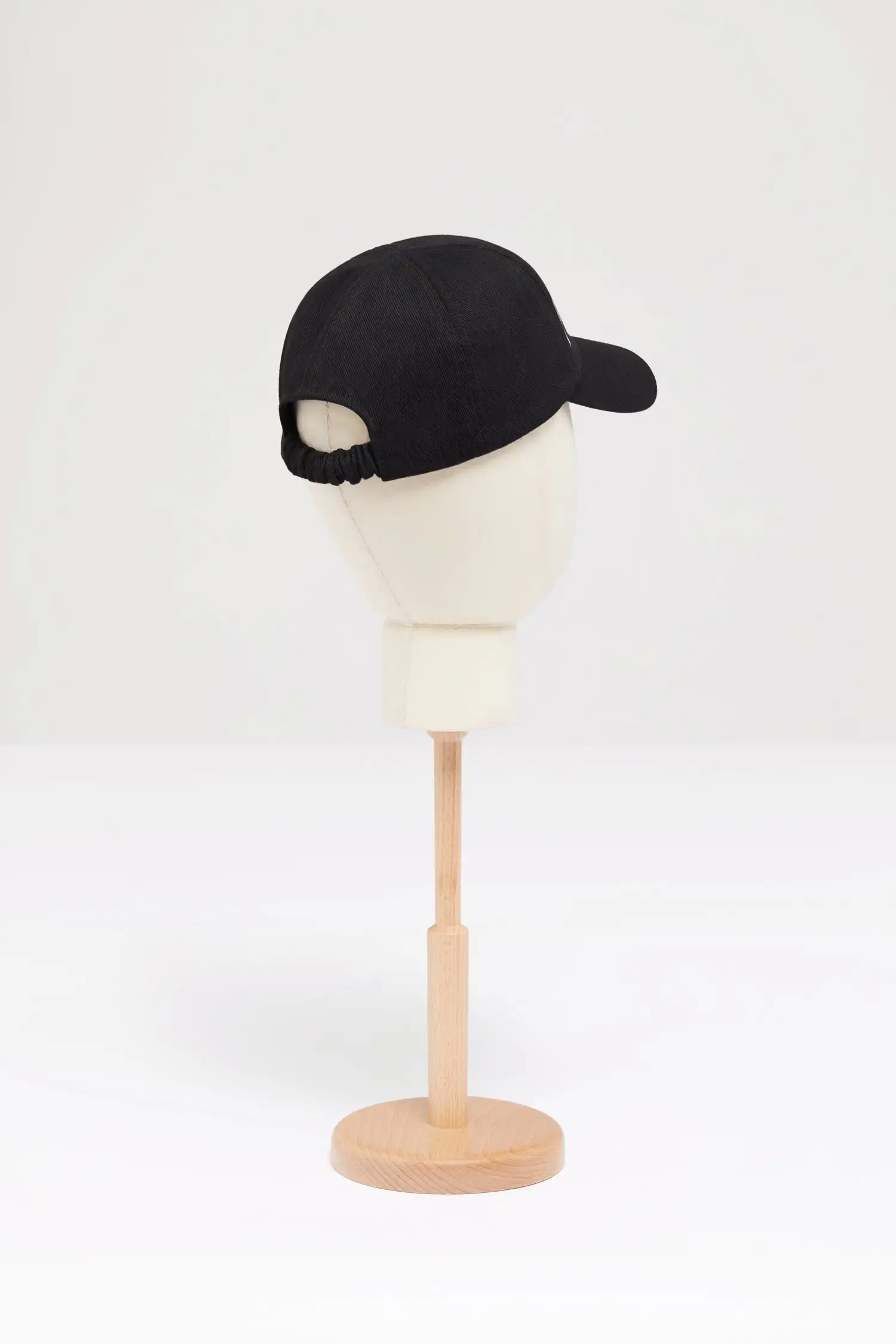 Япония Горячие продажи Элитный бренд Вышитая Бейсболка Женщины Мужчины Всесезонные Шляпы С Изогнутыми Полями Унисекс Спортивная Шляпа На Открытом Воздухе Солнцезащитный Козырек Изображение 2